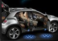 Đèn sáng có LOGO hãng xe hoặc chữ VIP