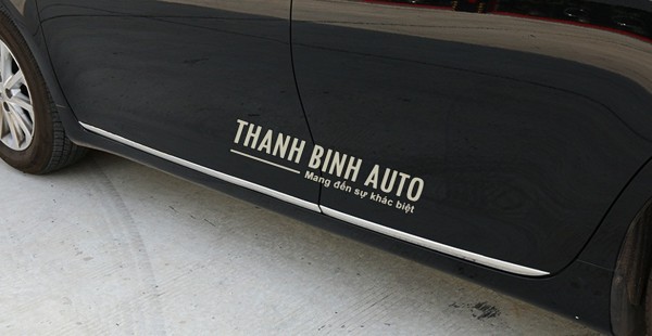 Nẹp sườn trang trí TOYOTA CAMRY 2015