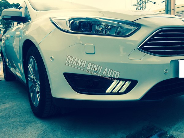 Độ đèn gầm led, bi gầm FORD FOCUS 2017