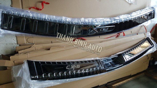 Ốp chống trầy cốp sau trong + ngoài MAZDA CX5 2018 mẫu Titanium
